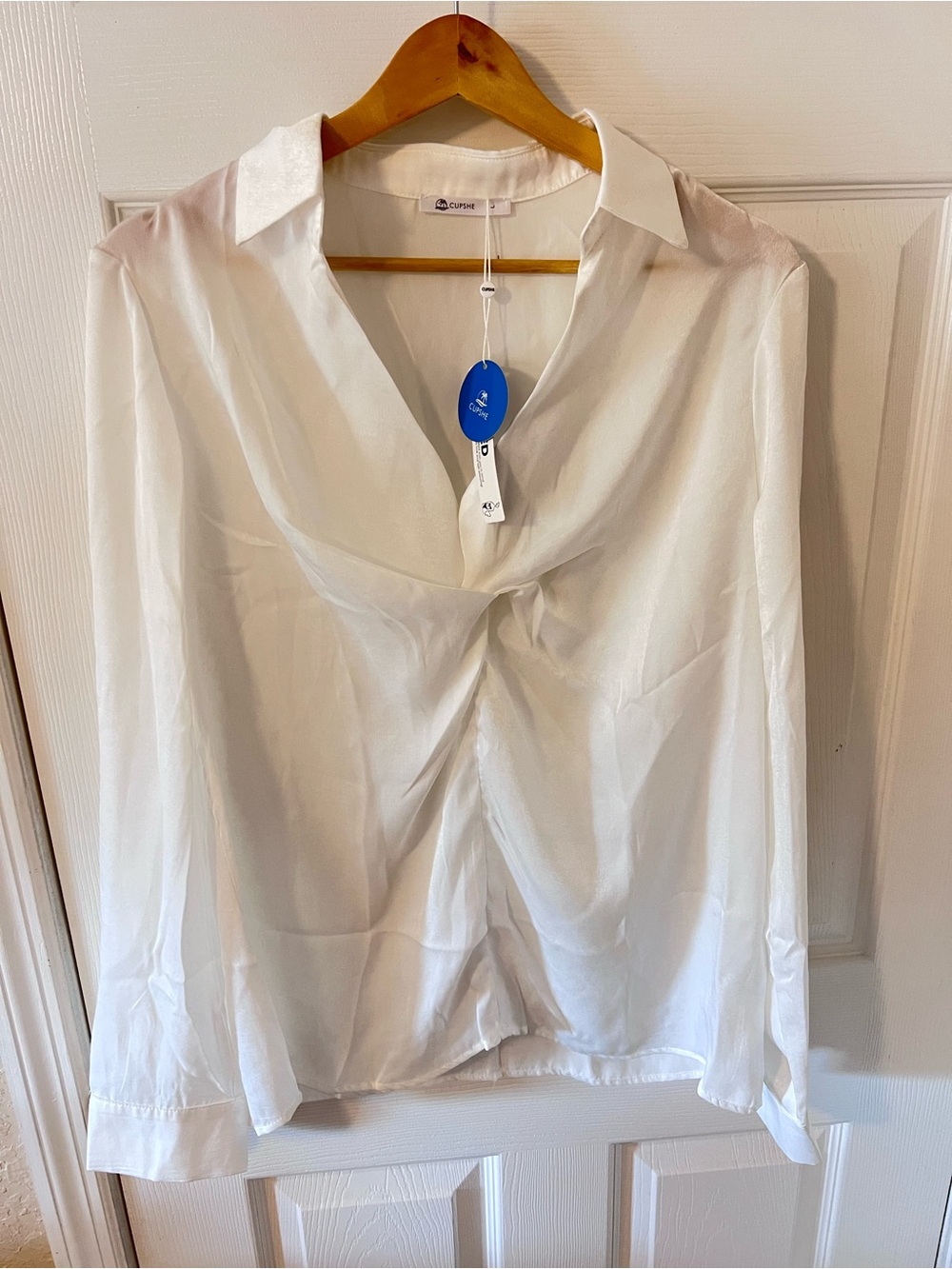 NWT Cupshe White Long Sleeve Twist Front Blouse Collared V-Neck Top